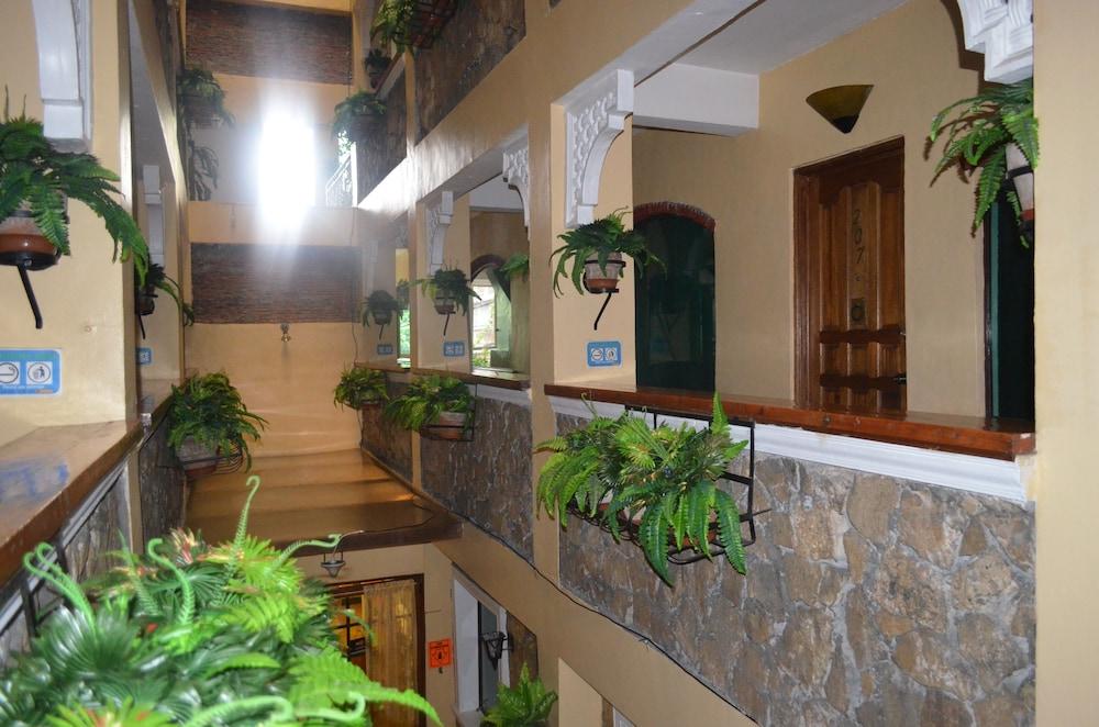 Saint Illian'S Inn Makati Makati City Exterior foto