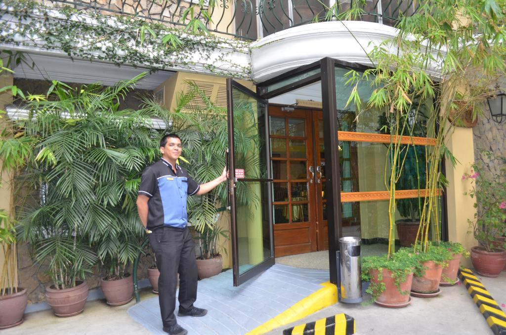 Saint Illian'S Inn Makati Makati City Exterior foto